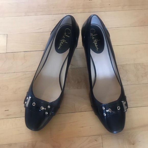 Cole Haan Shoes - Cole Haan Black and Gold Pumps